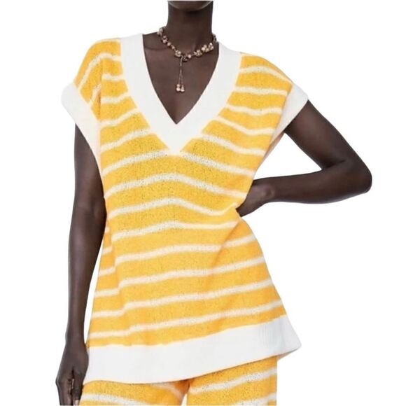 Zara Women’s V-Neck Striped Oversized Knitted Vest Yellow, Size Small - Picture 1 of 13